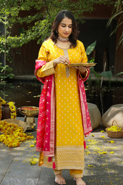 haldi ceremony dress for ladies What to Wear Haldi, Mehendi, Sangeet & Reception (Outfit Guide for Brides) Yellow dress