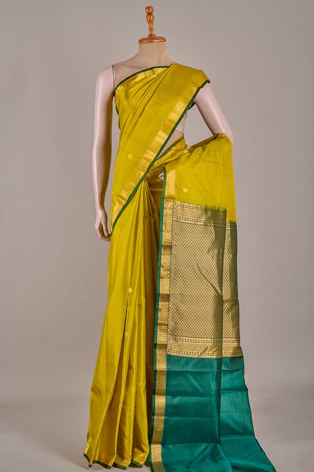 silk fig green saree with blouse